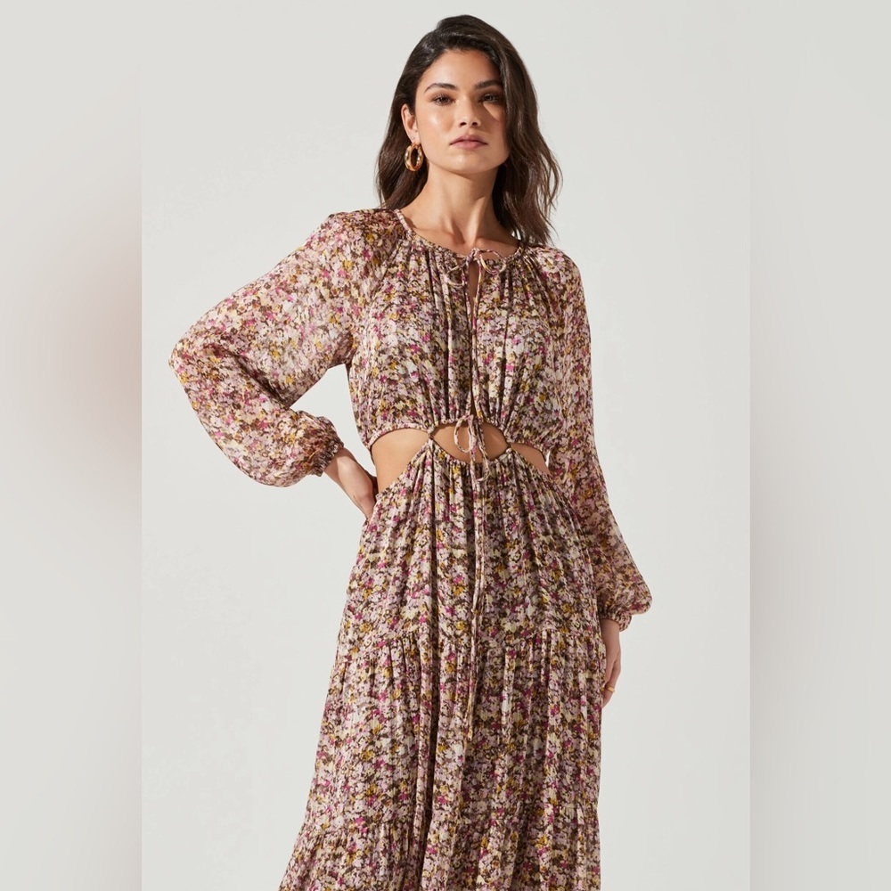 NWT ASTR the Label Freya Floral Cut Out Midriff Maxi Dress - Picture 2 of 8
